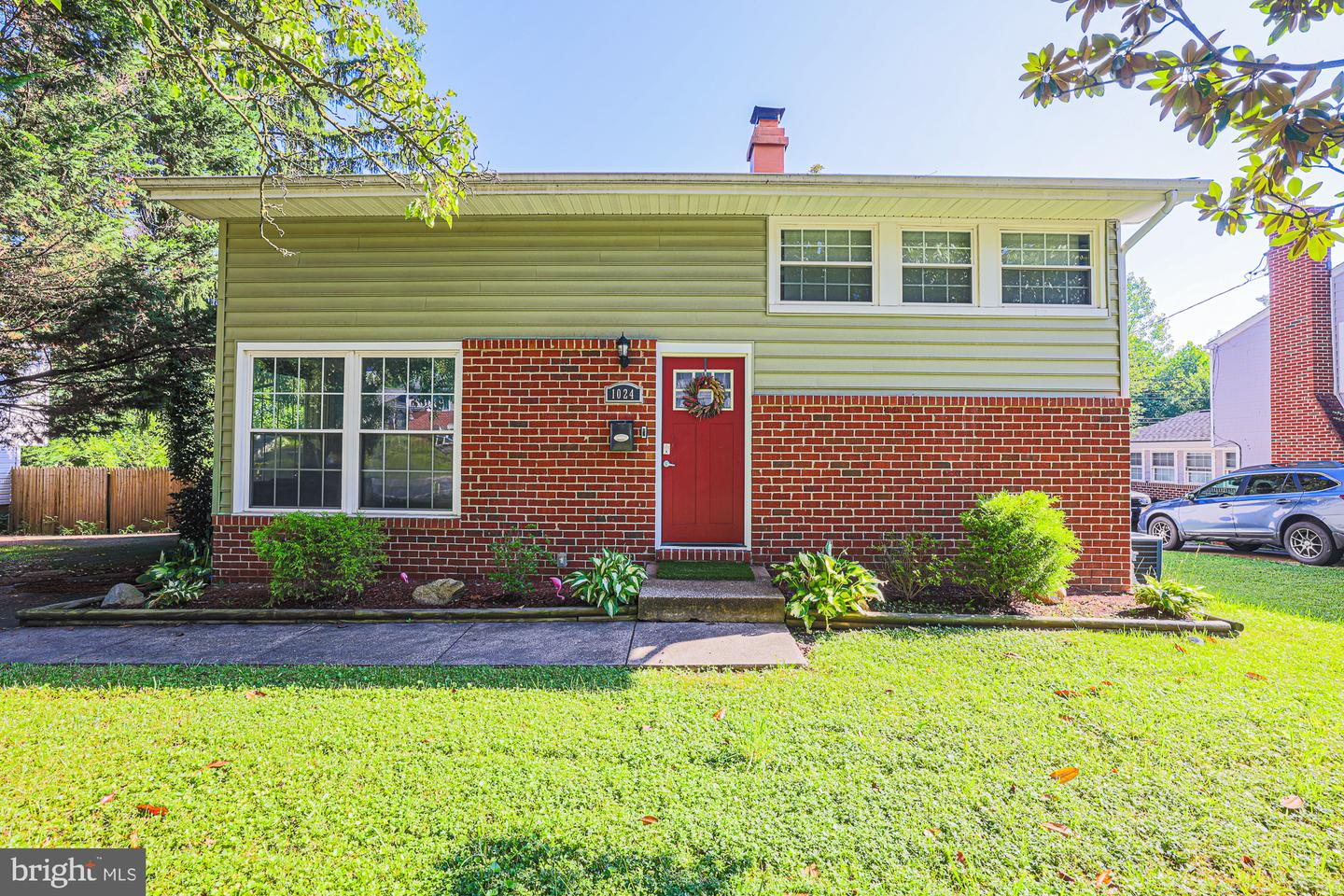 1024 Kenilworth Drive