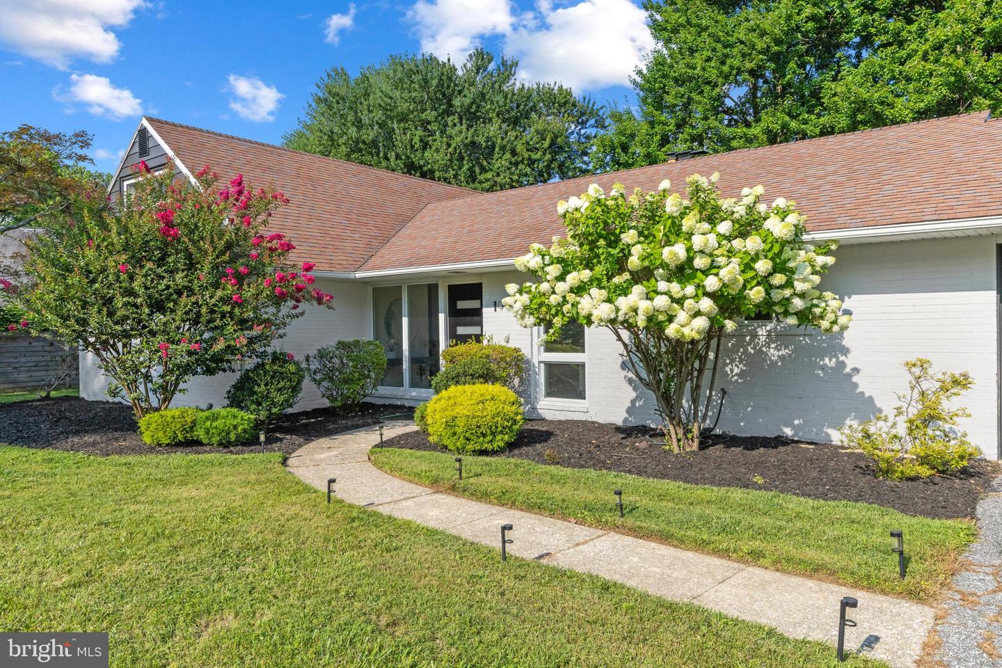 7900 Ivy Lane