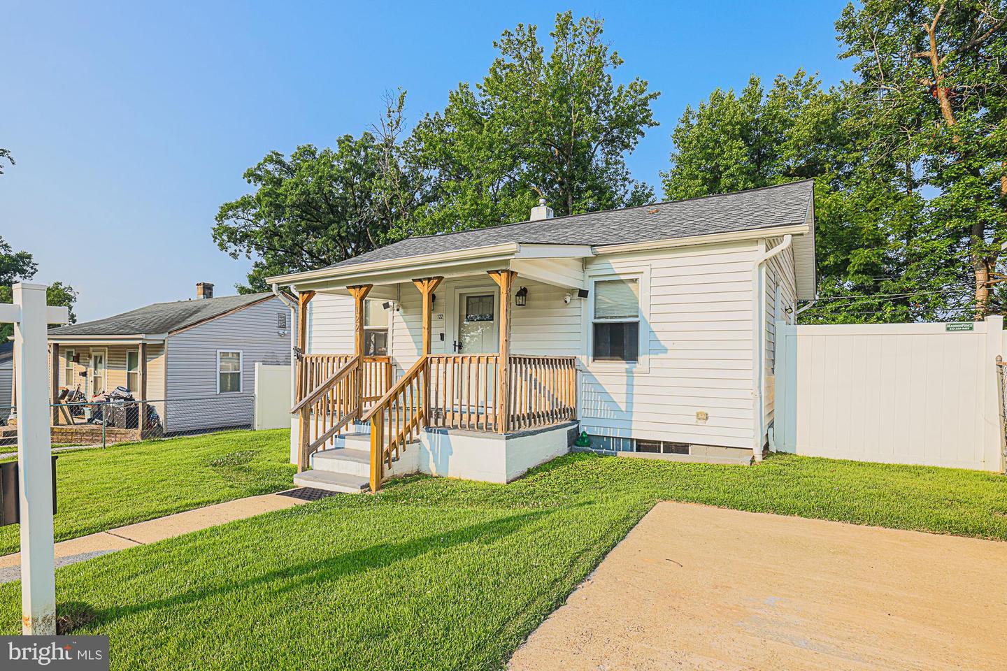 122 Alcock Road