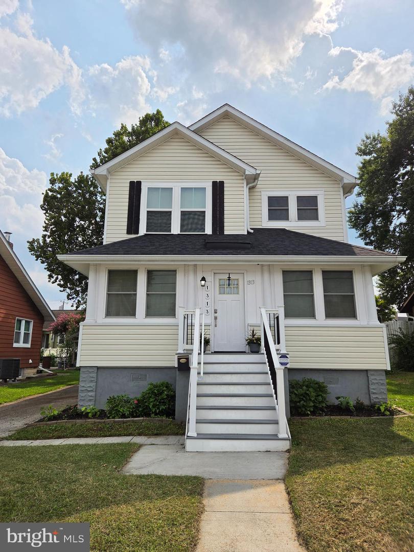 1313 Poplar Avenue