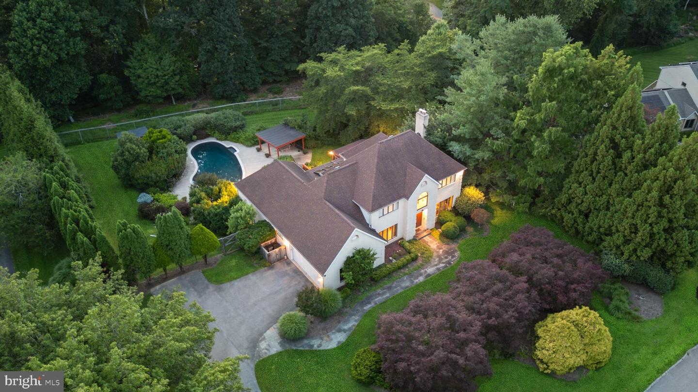 10 Stream Court