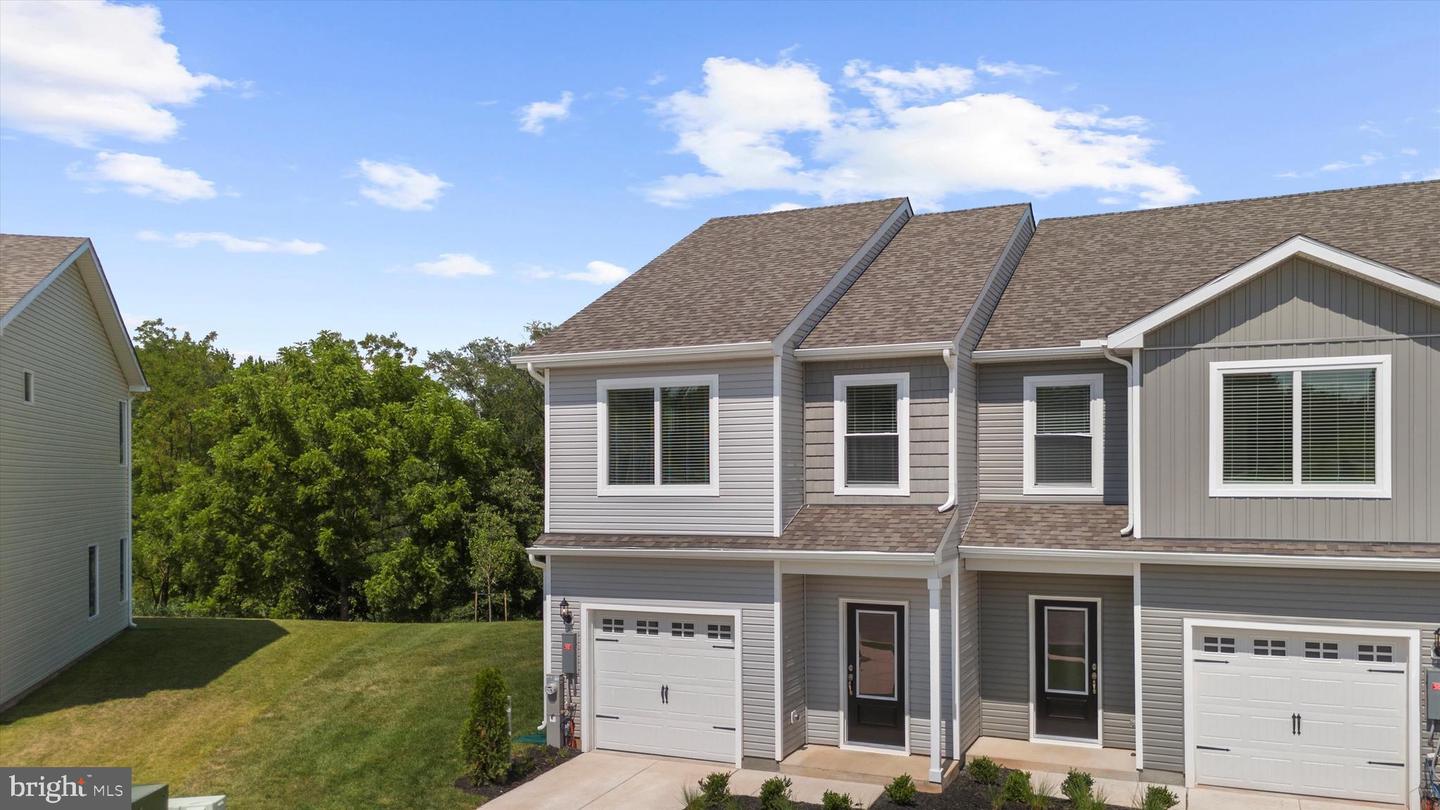 8100 Bartholomew Court