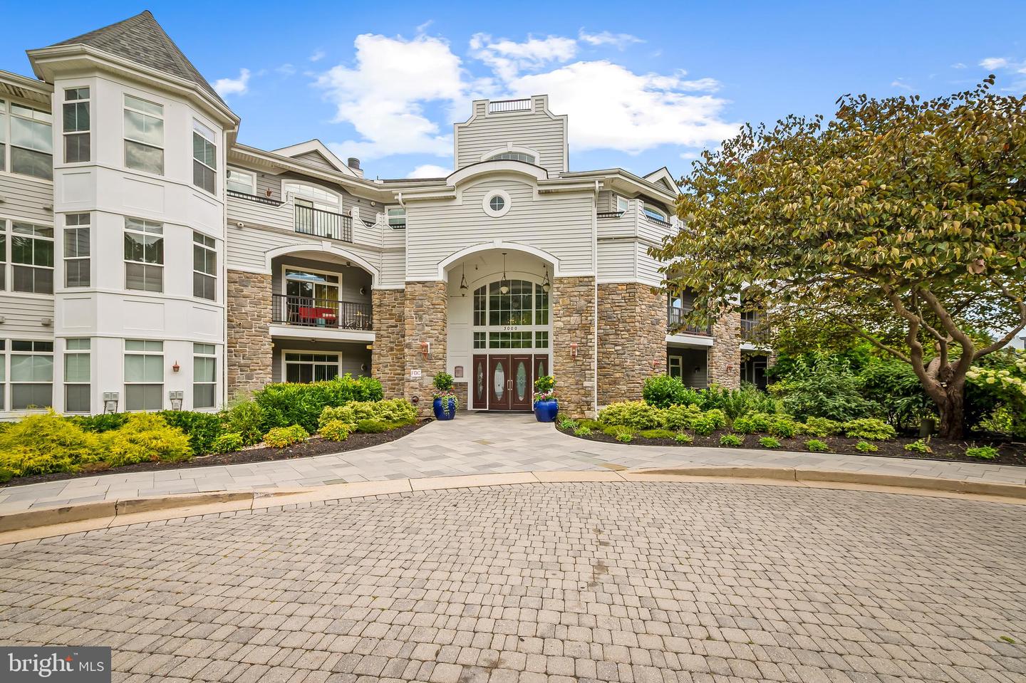 3000 Stone Cliff Drive #106