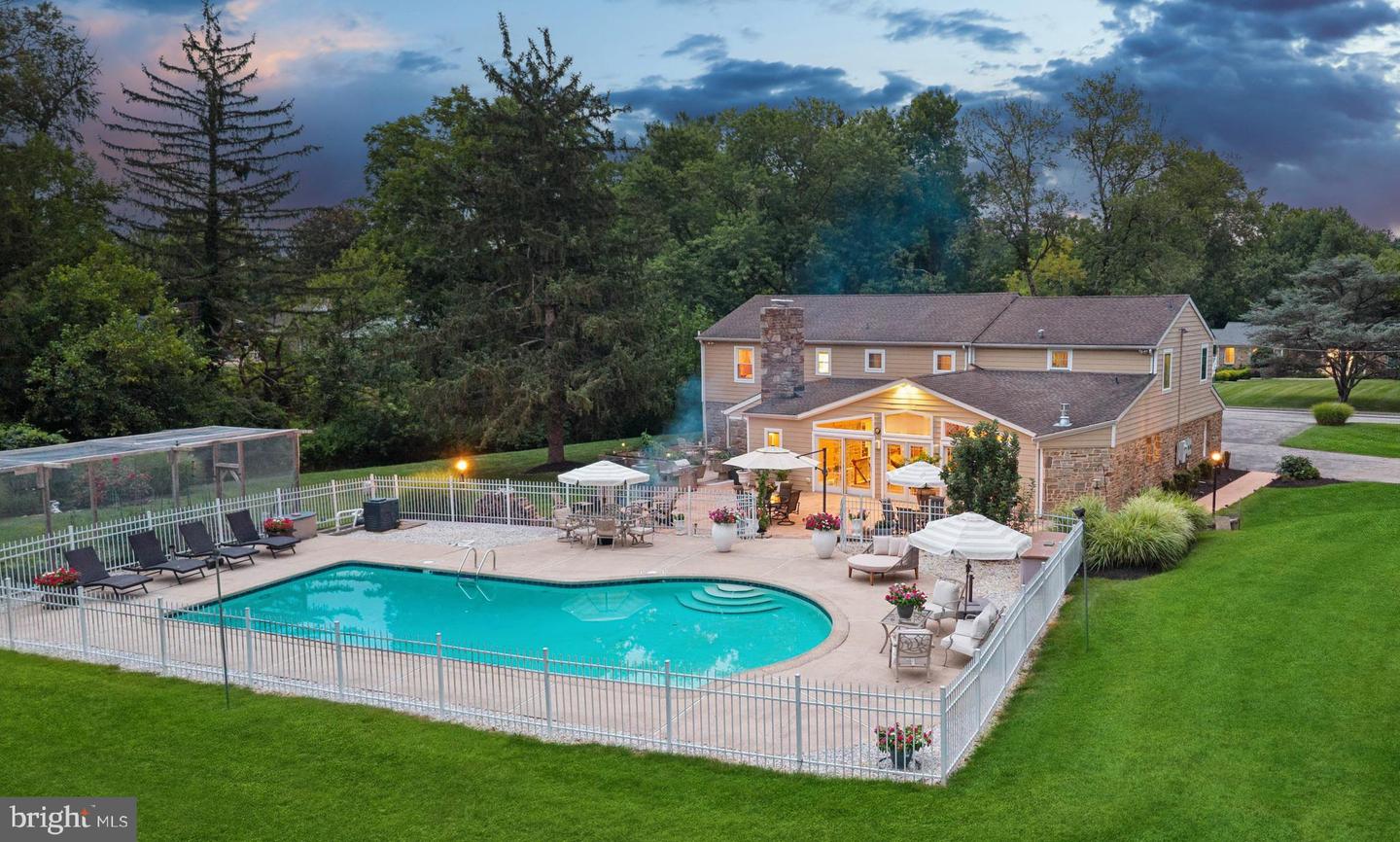 300 Chapelwood Lane