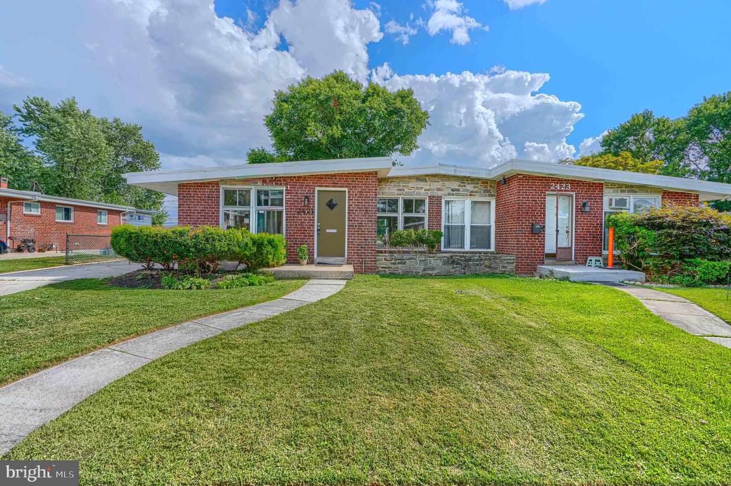 2421 Forest Green Road