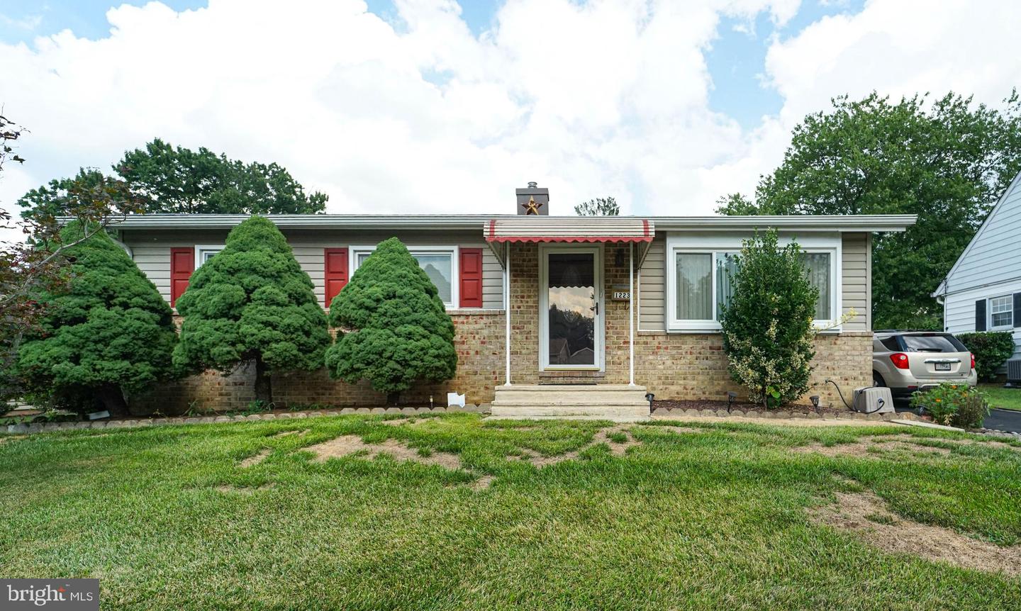 1223 Black Friars
