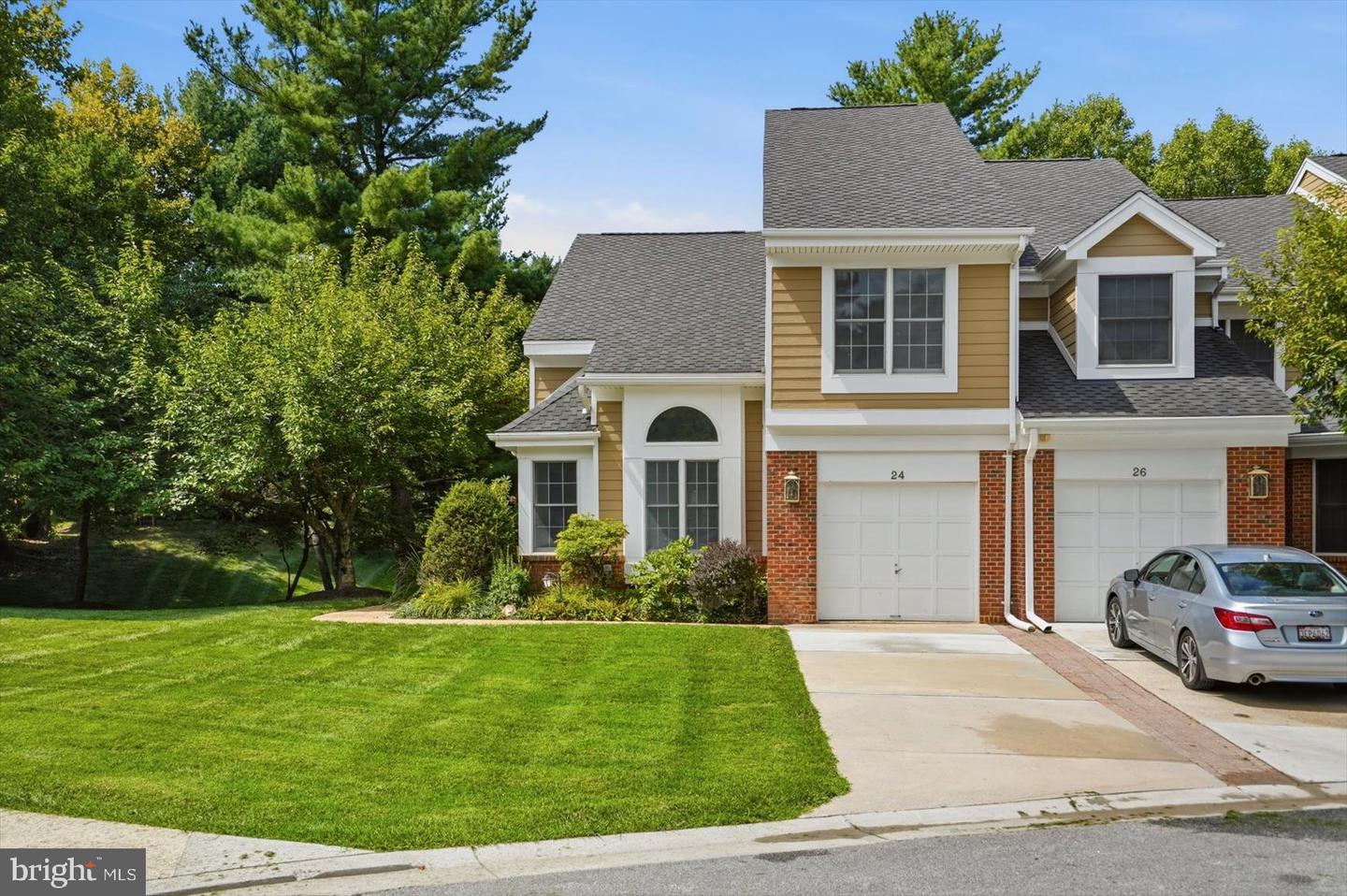 24 River Oaks Circle