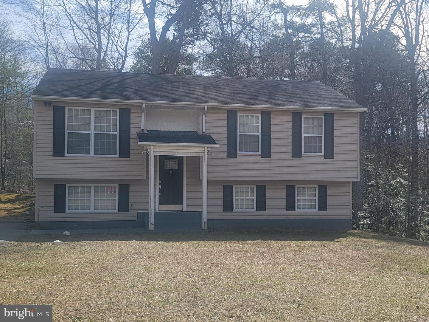 2024 Yew Court, Saint Leonard