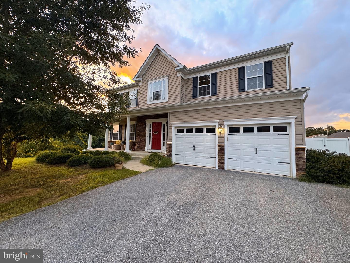 220 Fountain Lane, Saint Leonard