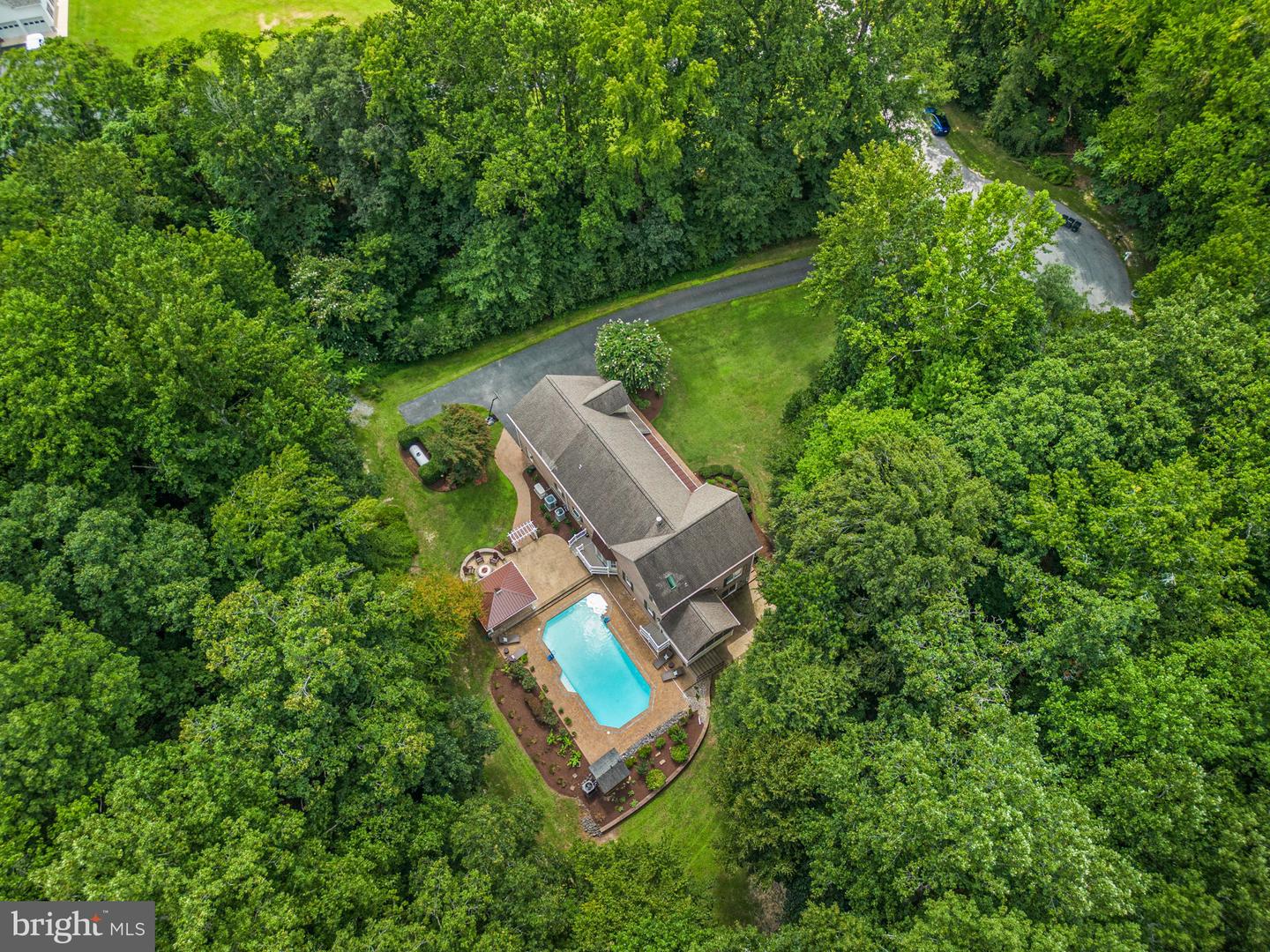11931 Lyons Glen Court, Dunkirk