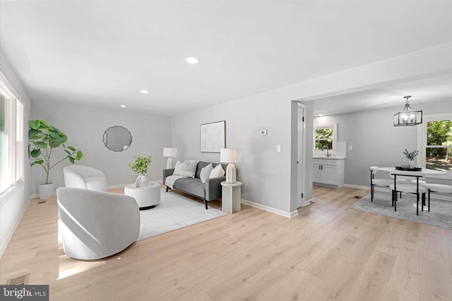 6569 Marshall Road, Saint Leonard