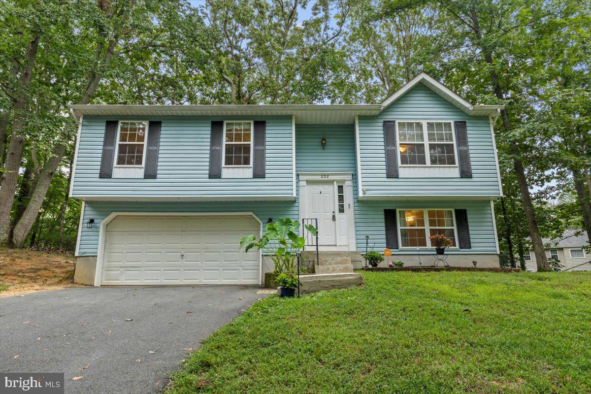 232 Thunderbird Drive, Lusby