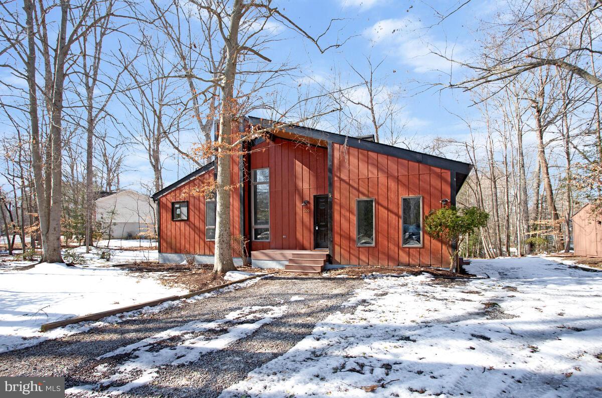 500 Chisholm Trail, Lusby