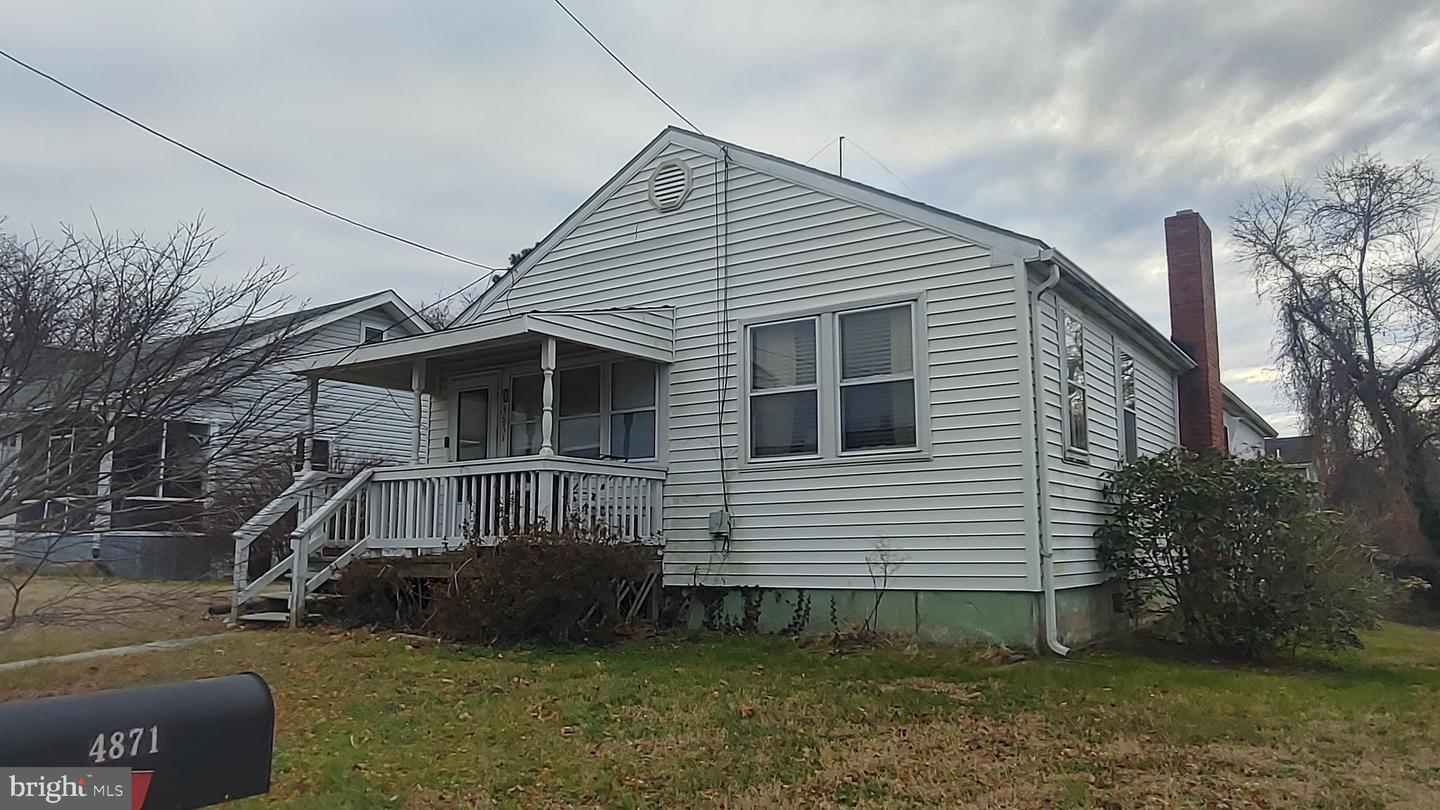 4871 Calvert Drive, Saint Leonard