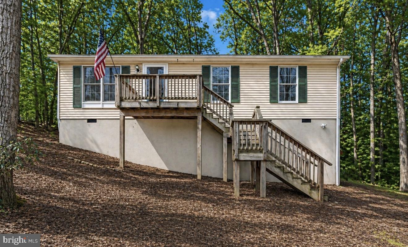 913 Golden West Way, Lusby