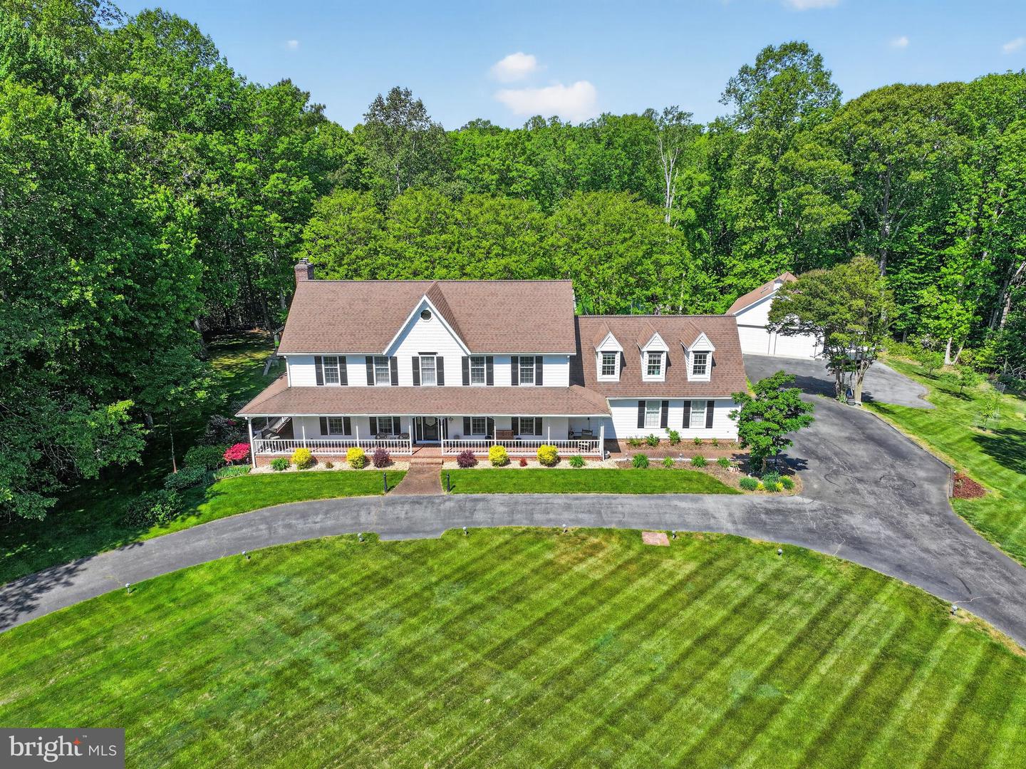 6921 Bond Street, Saint Leonard