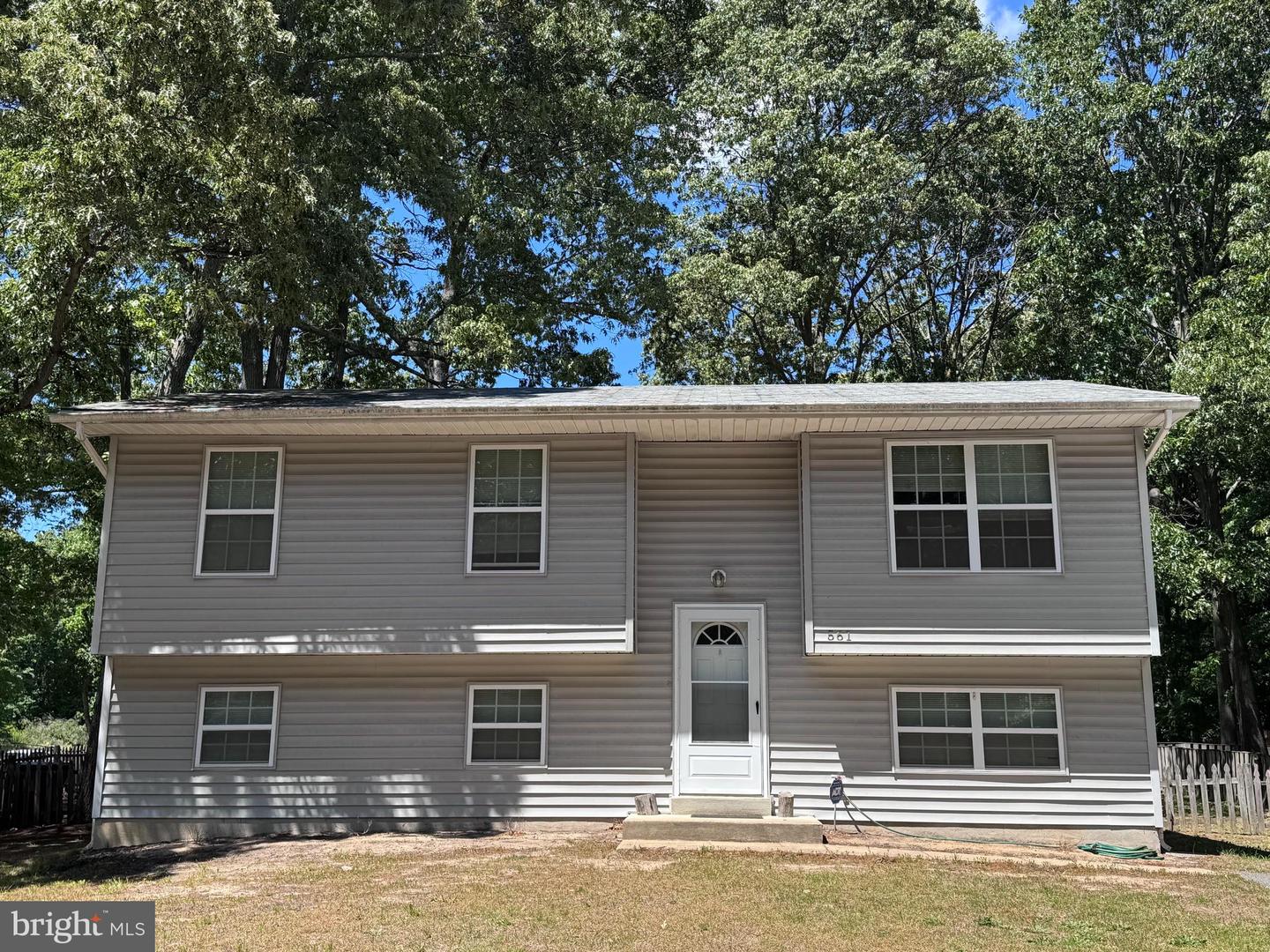 561 White Sands Drive, Lusby