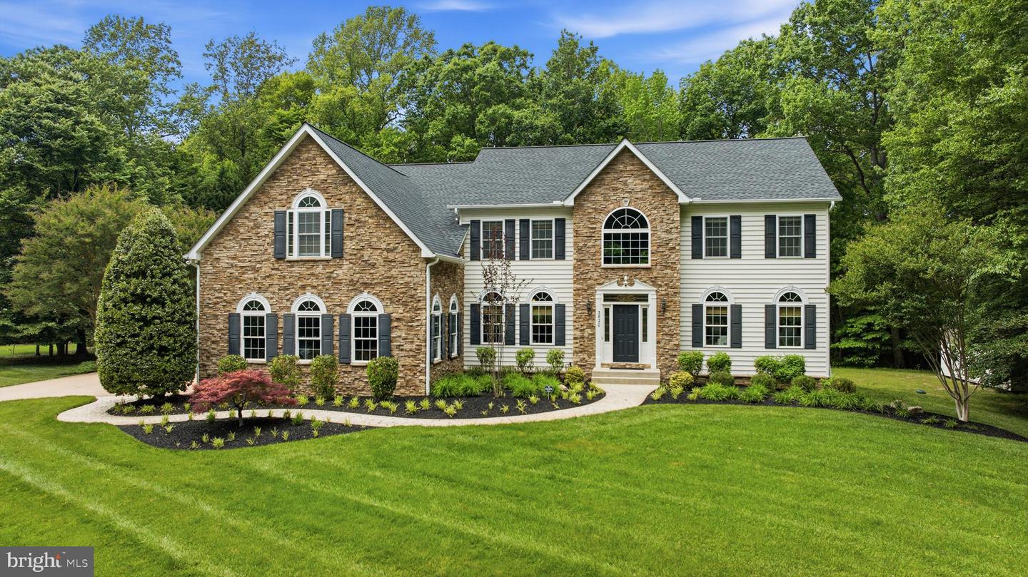 3820 Leafcrest Court