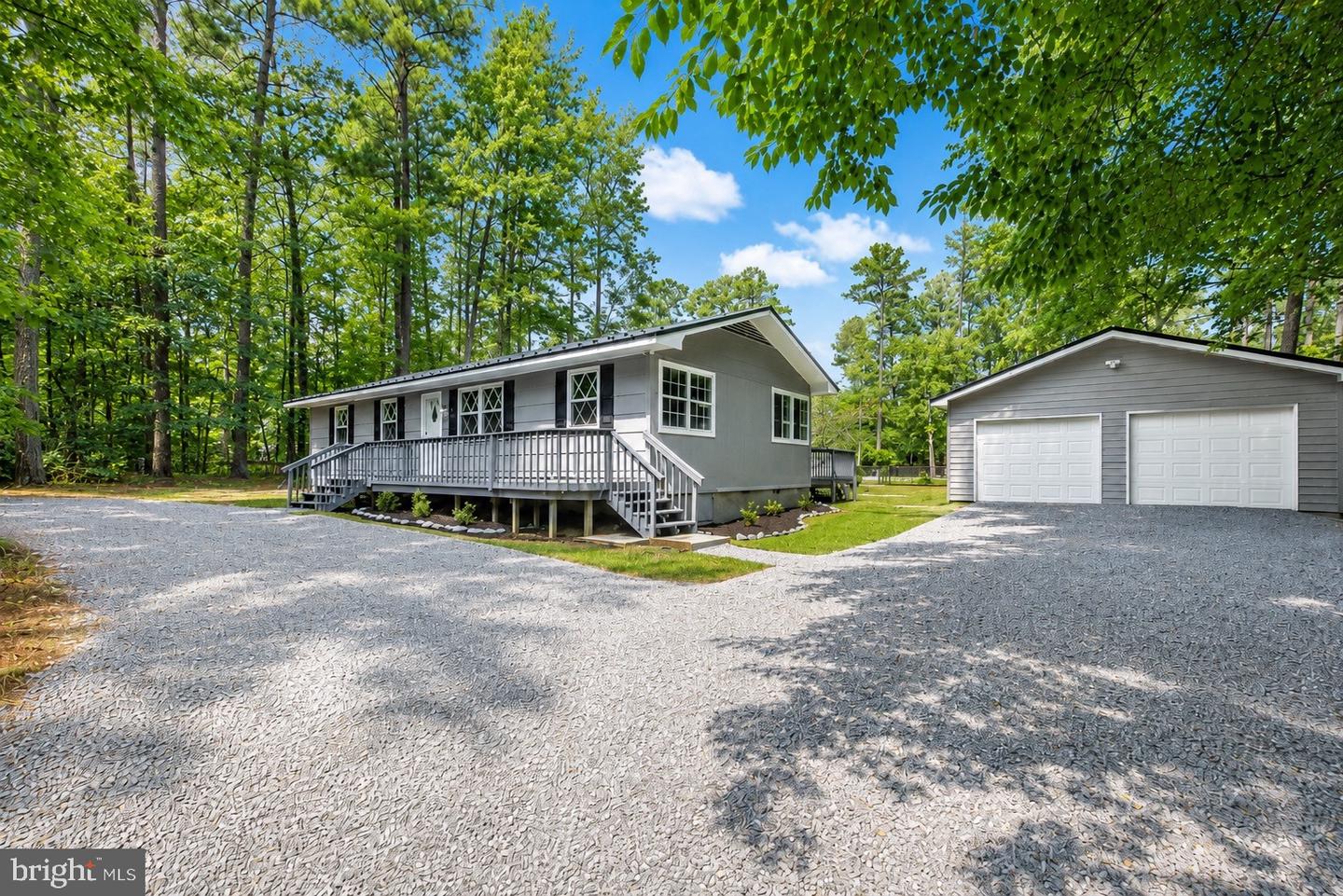 834 Lazy Lane, Lusby