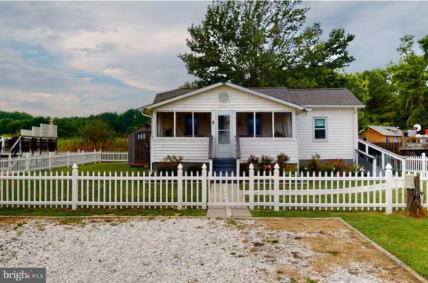 5233 Breezy Point Road