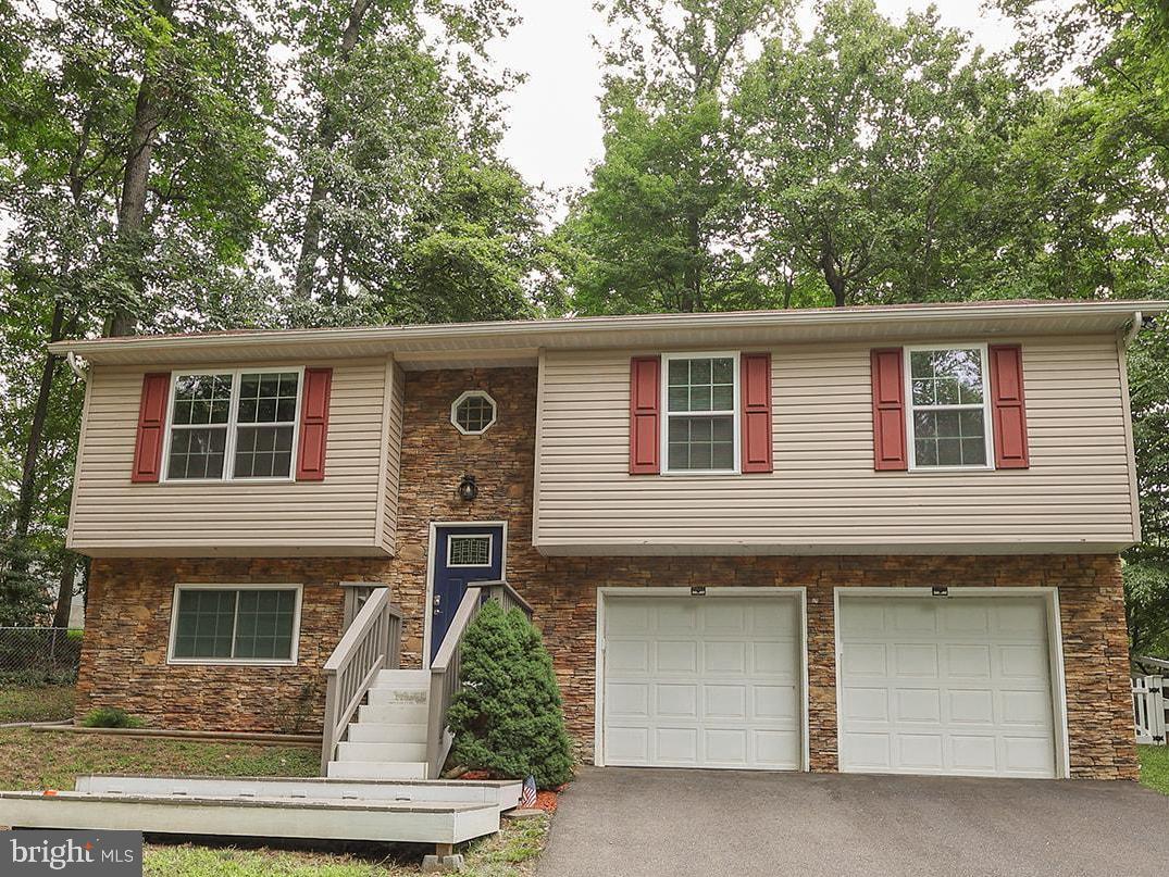 348 Little Bear Lane, Lusby