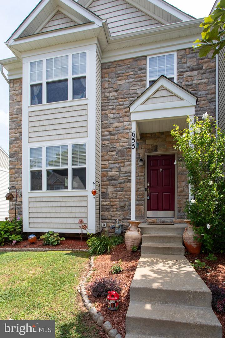 655 Burr Oak Court