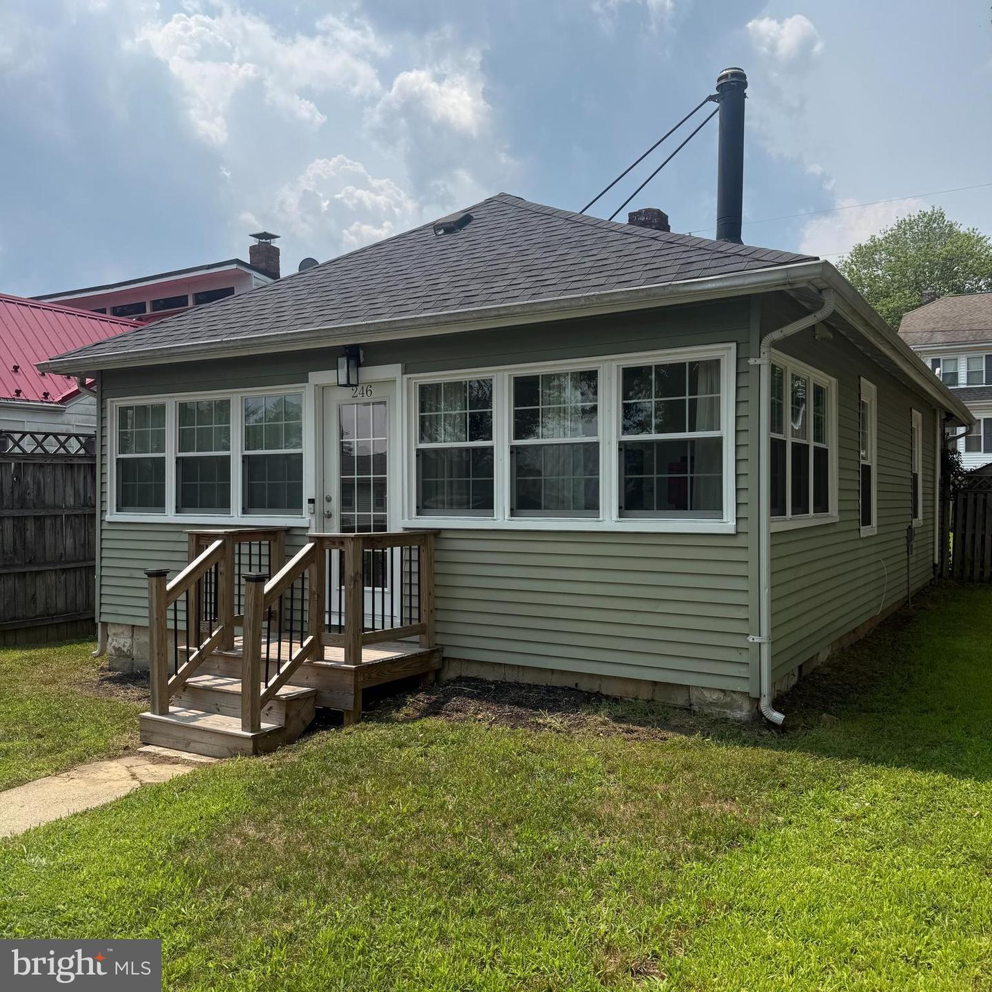 246 Bay Avenue