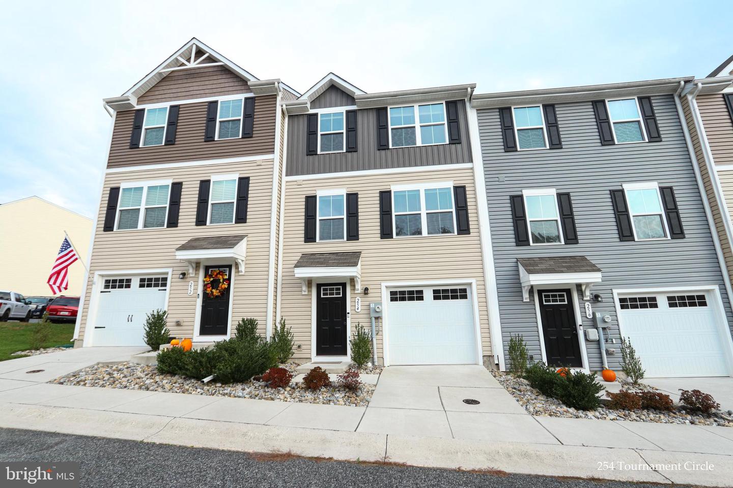 254 Tournament Circle, North East