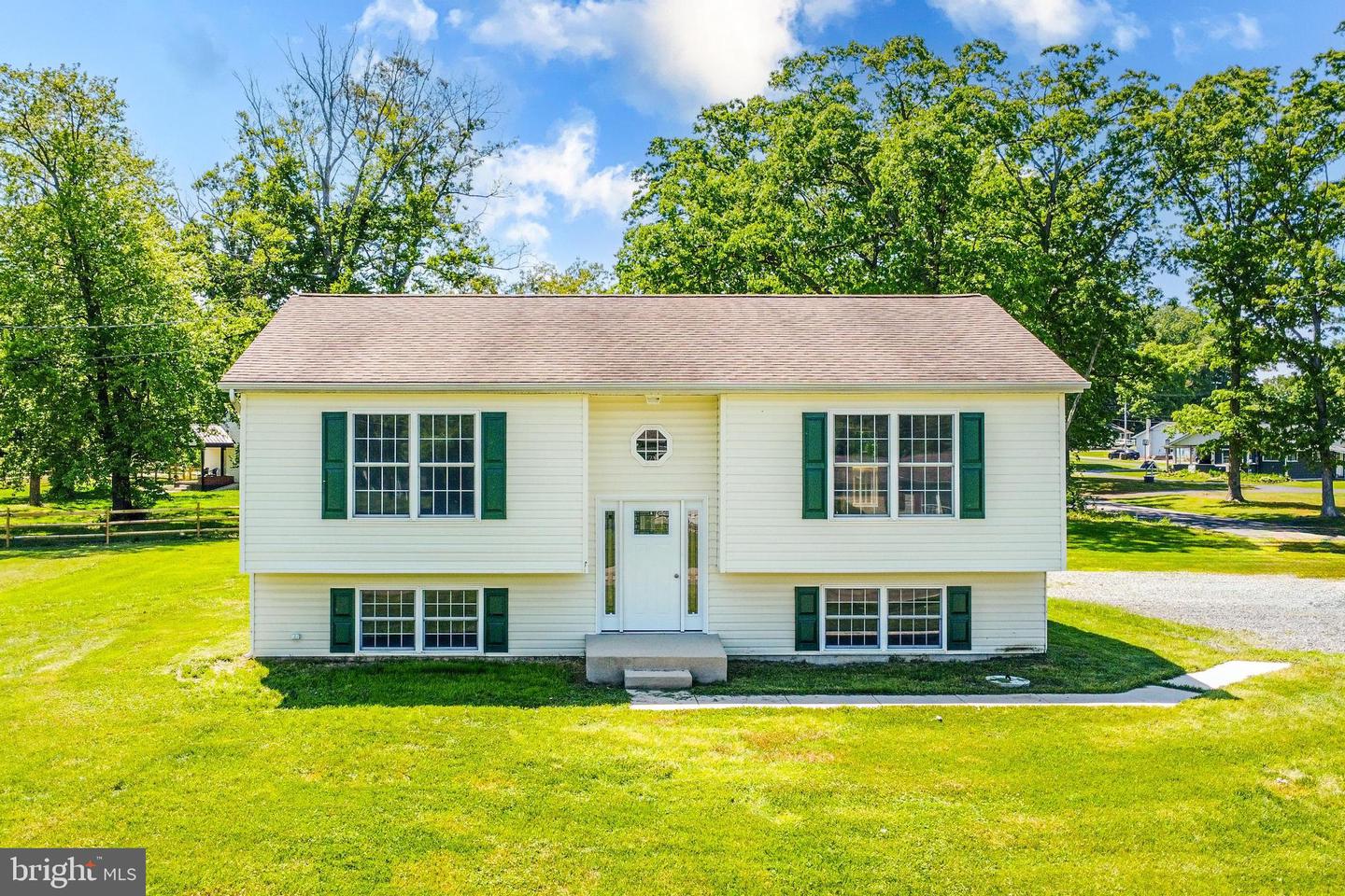 39 Middle Road, Elkton