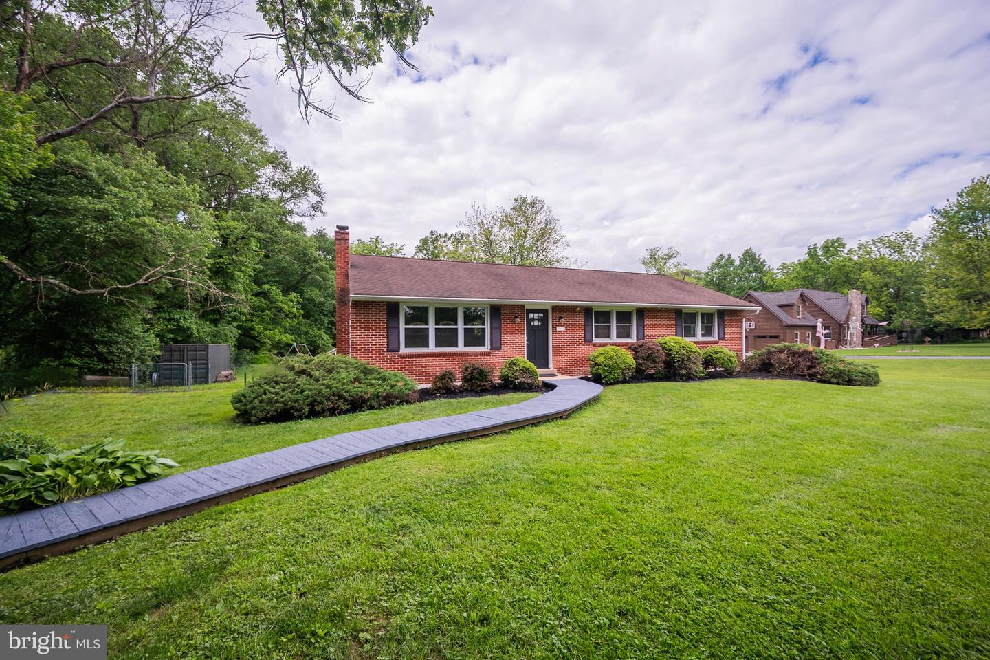 315 S Simpers Road S, Elkton