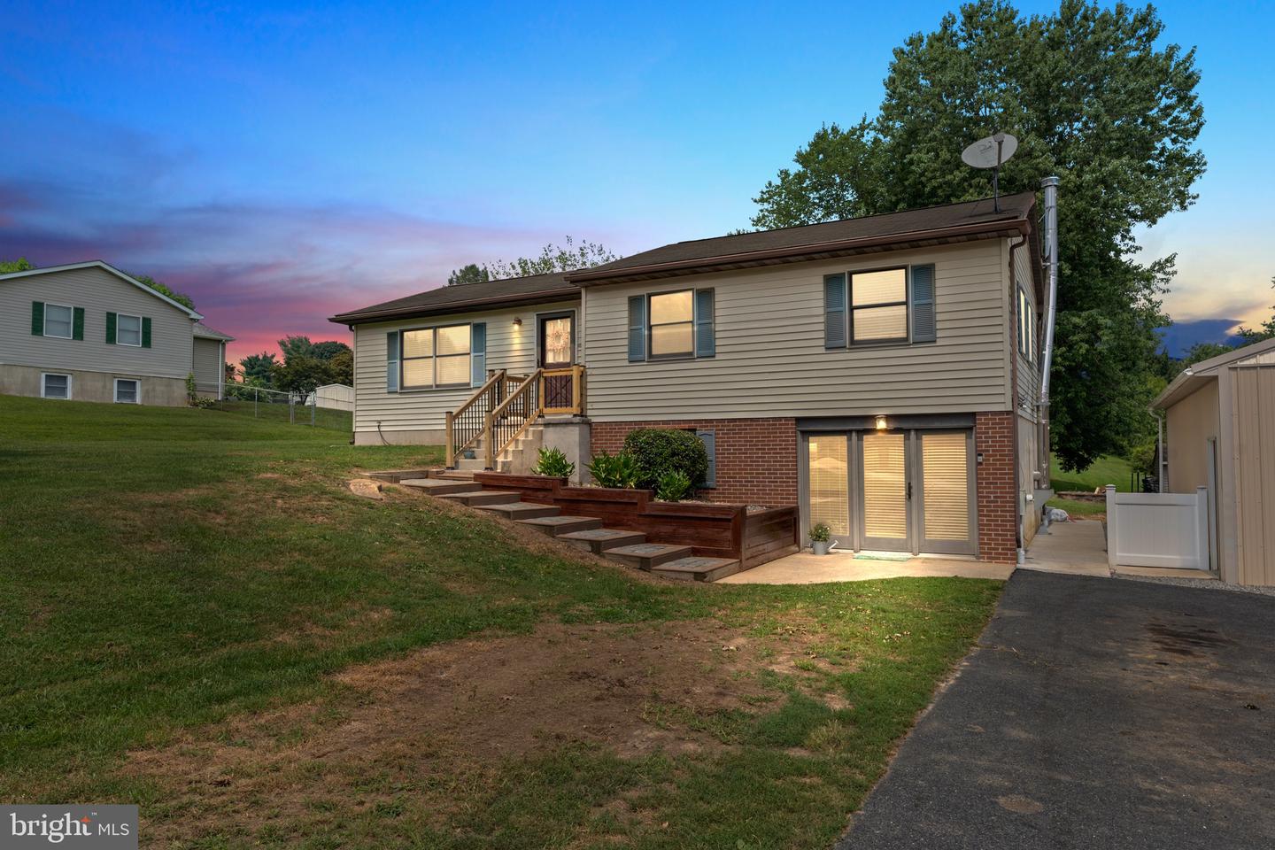50 Mary Jane Lane, Elkton