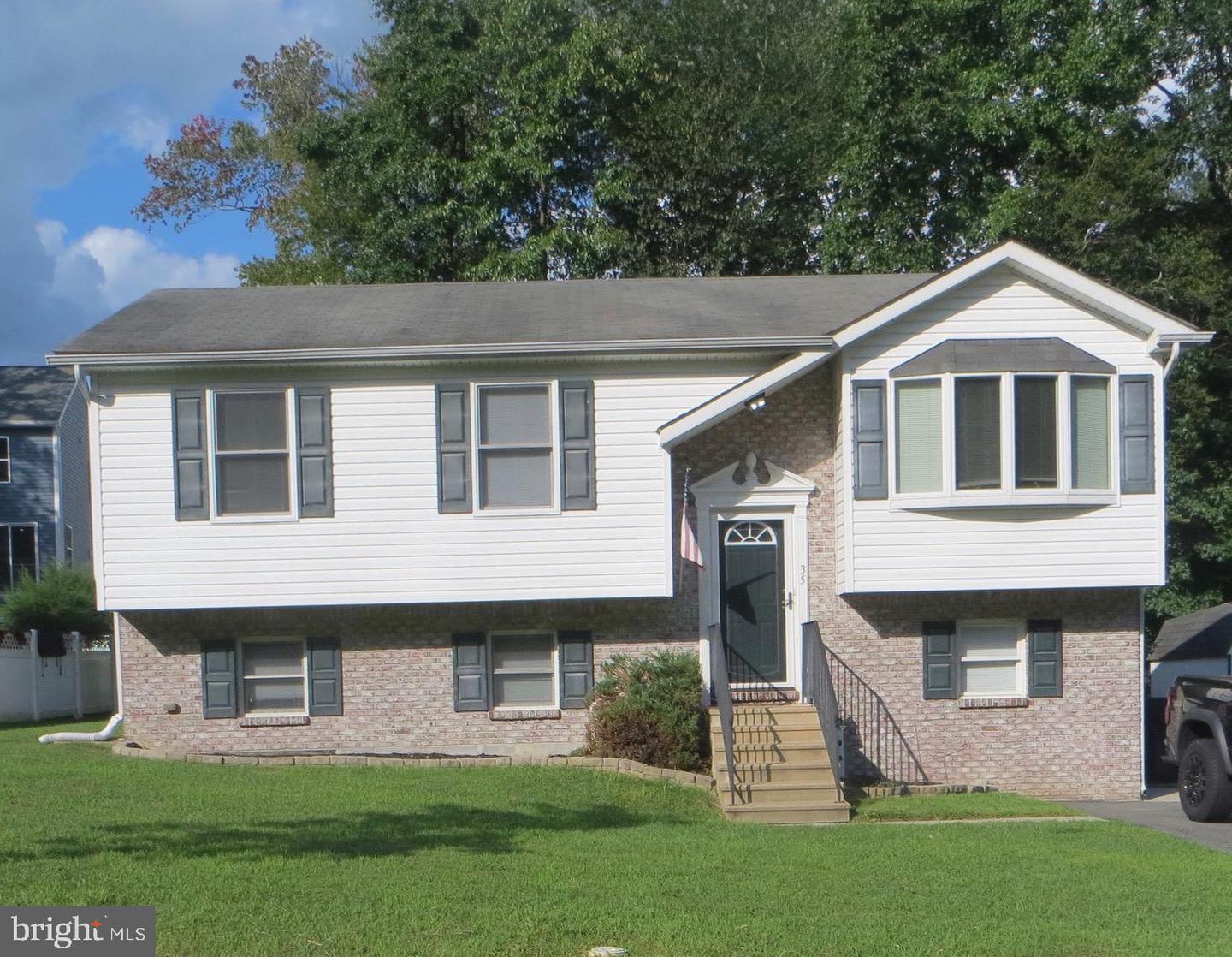 35 Catalpa Drive, North East