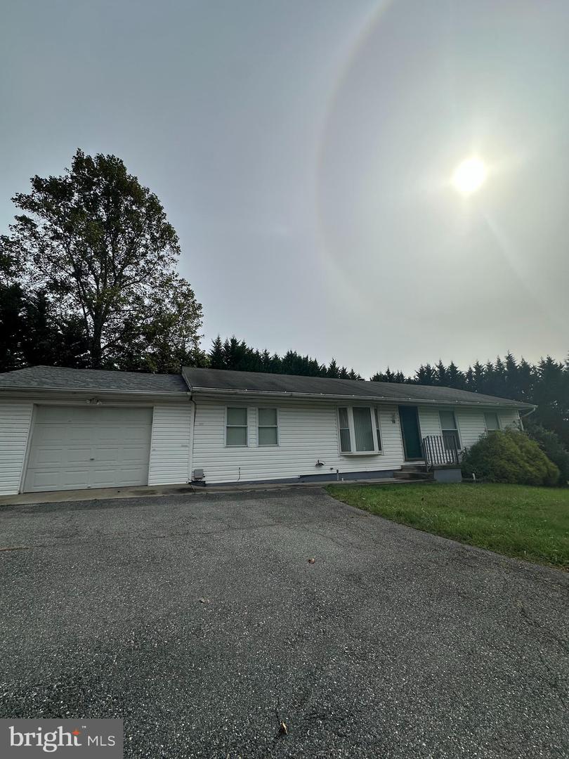 10 N Hills Drive, Rising Sun