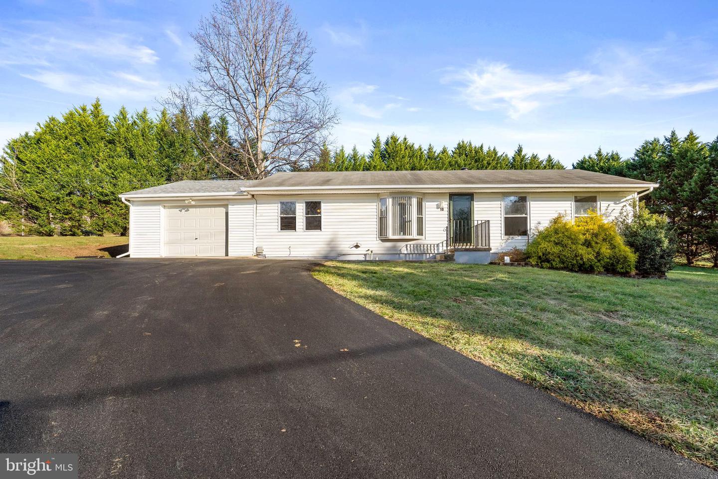 10 N Hills Drive, Rising Sun