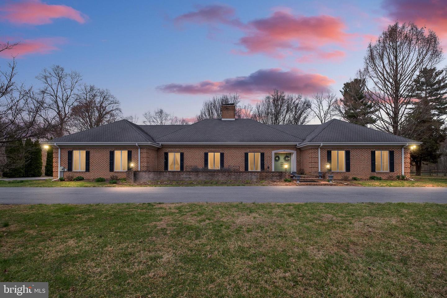 185 Riverside Drive, Elkton