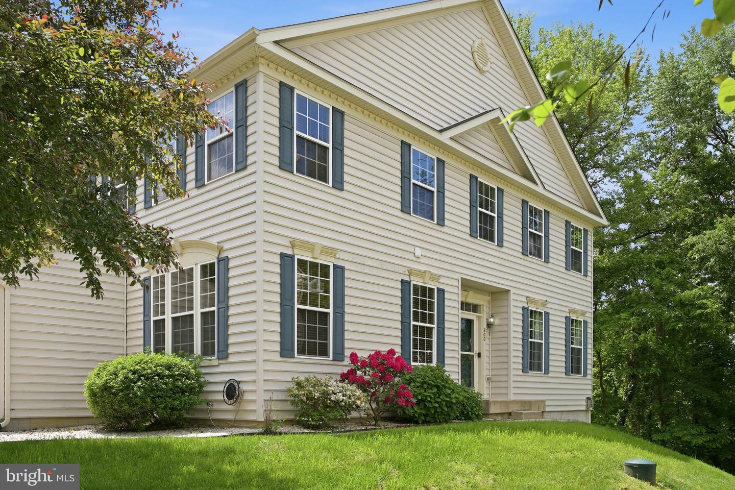 800 Rustic Court