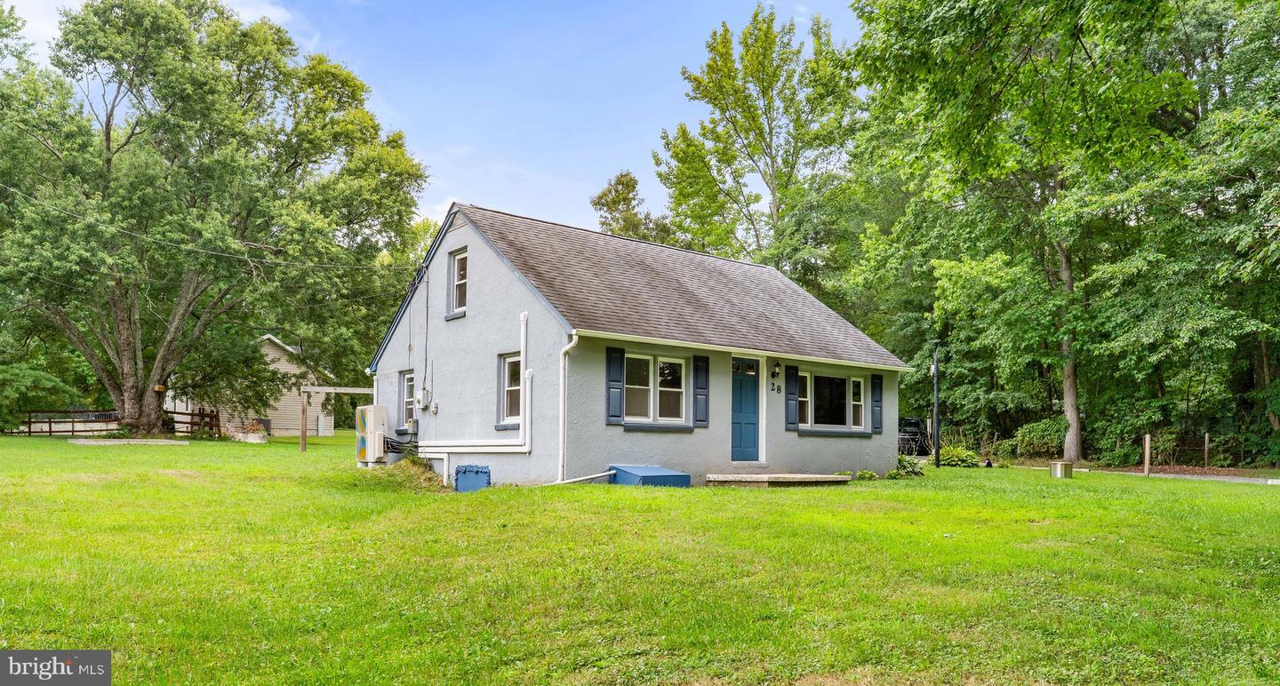 28 Chestnut Hill Lane