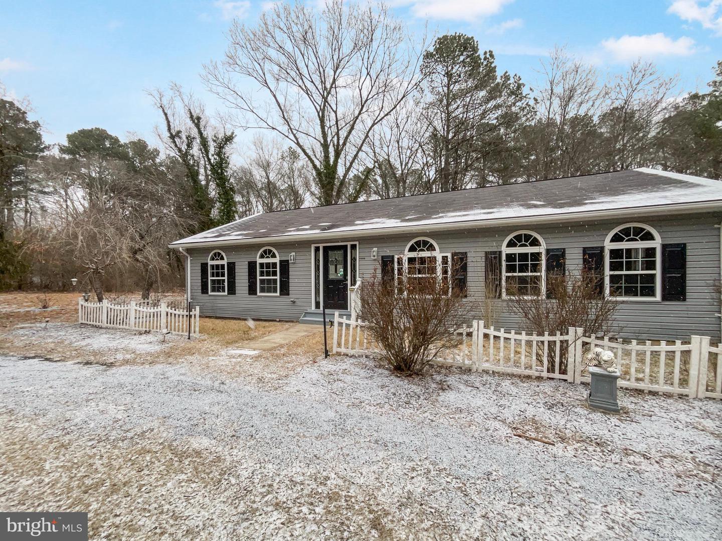 9380 Crystal Lane