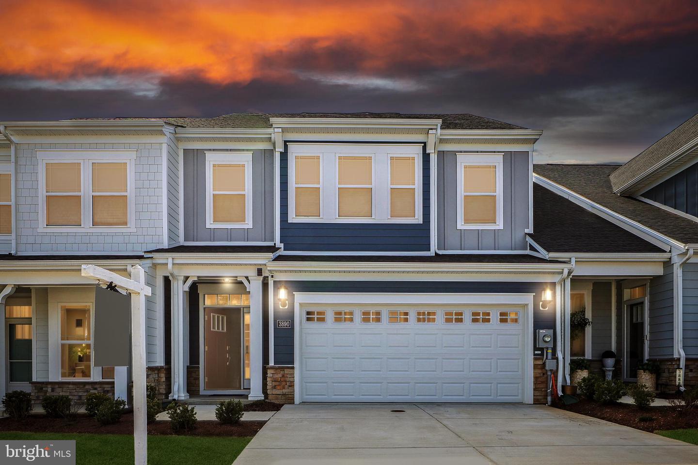 3890 Glacier Bay Pl, White Plains