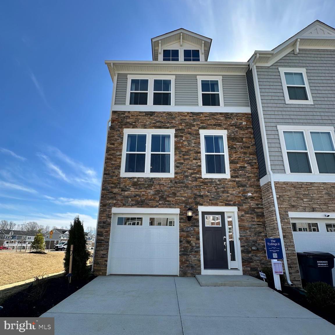 10798 Cosmic Place, White Plains
