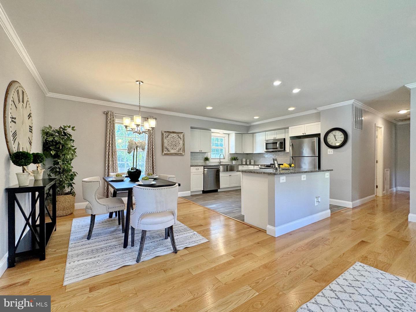 7426 Robin Road, La Plata