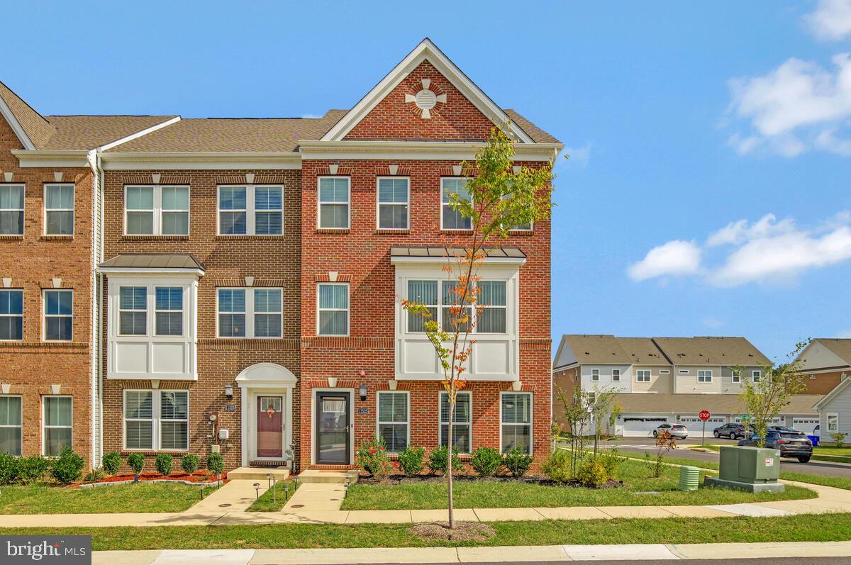 11525 Charlotte Bronte Ln, White Plains