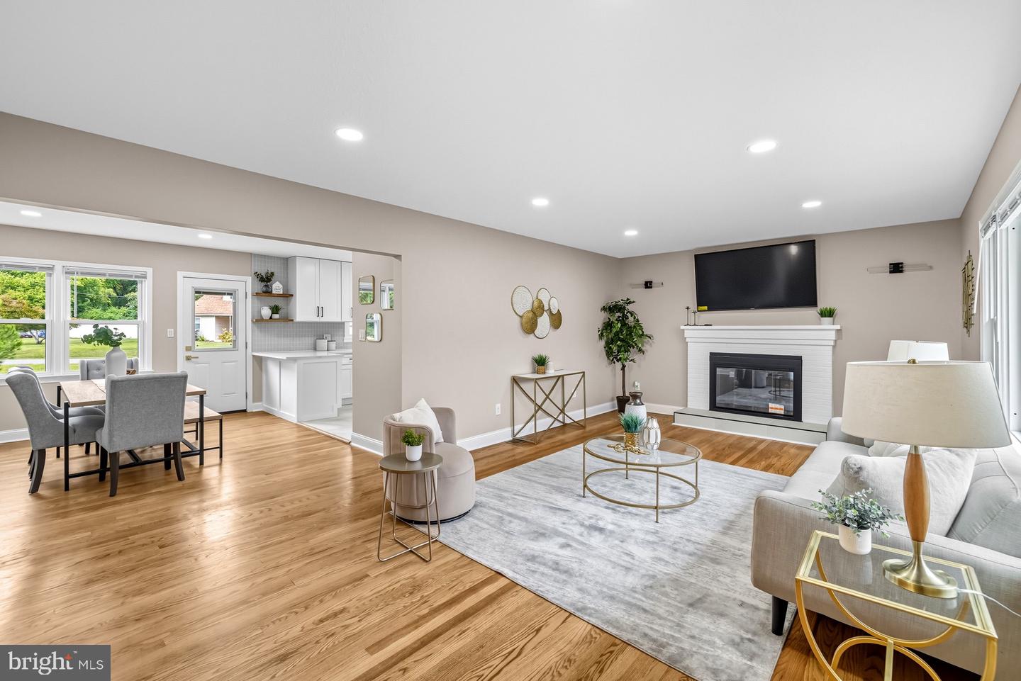 310 Spruce Street, La Plata