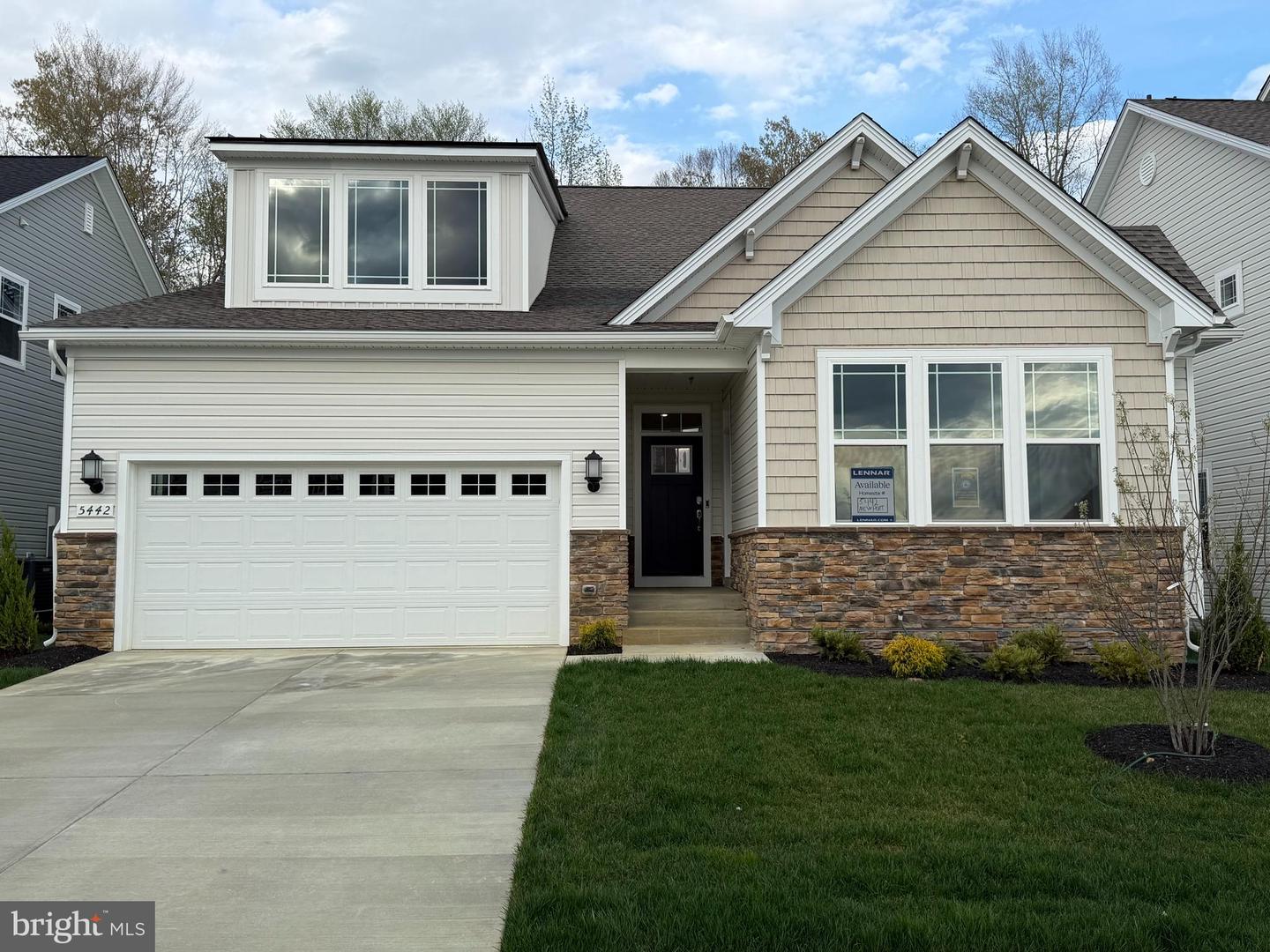 5442 Newport Circle, White Plains