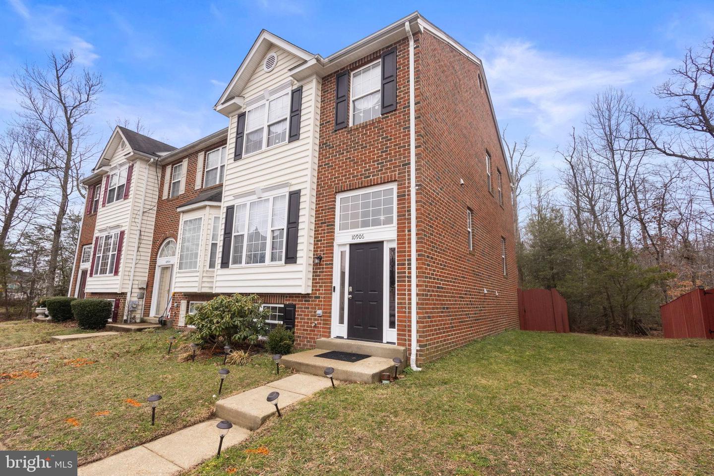 10906 W Point Place, White Plains
