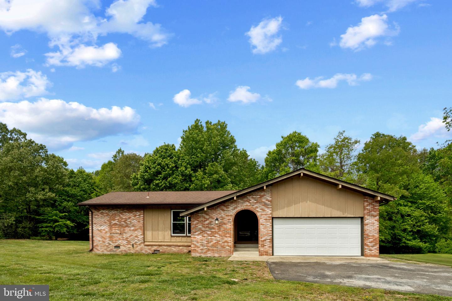 10710 Prince Charles Drive, La Plata