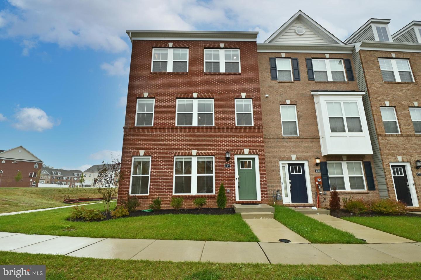 4107 Charles Dickens Dr, White Plains