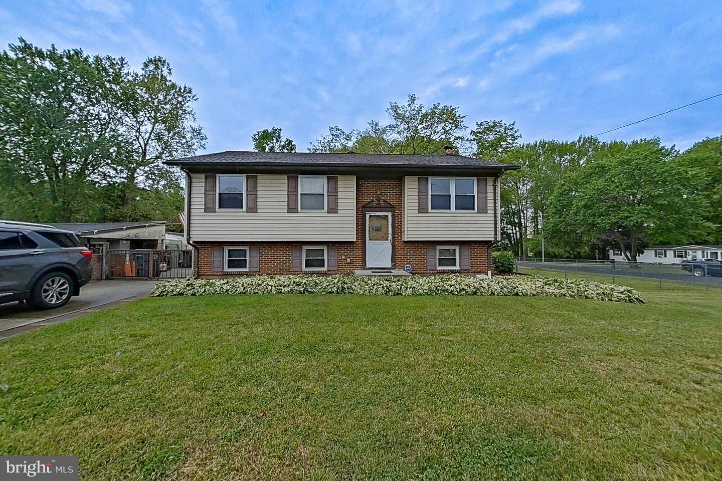 10205 Ford Terrace, White Plains