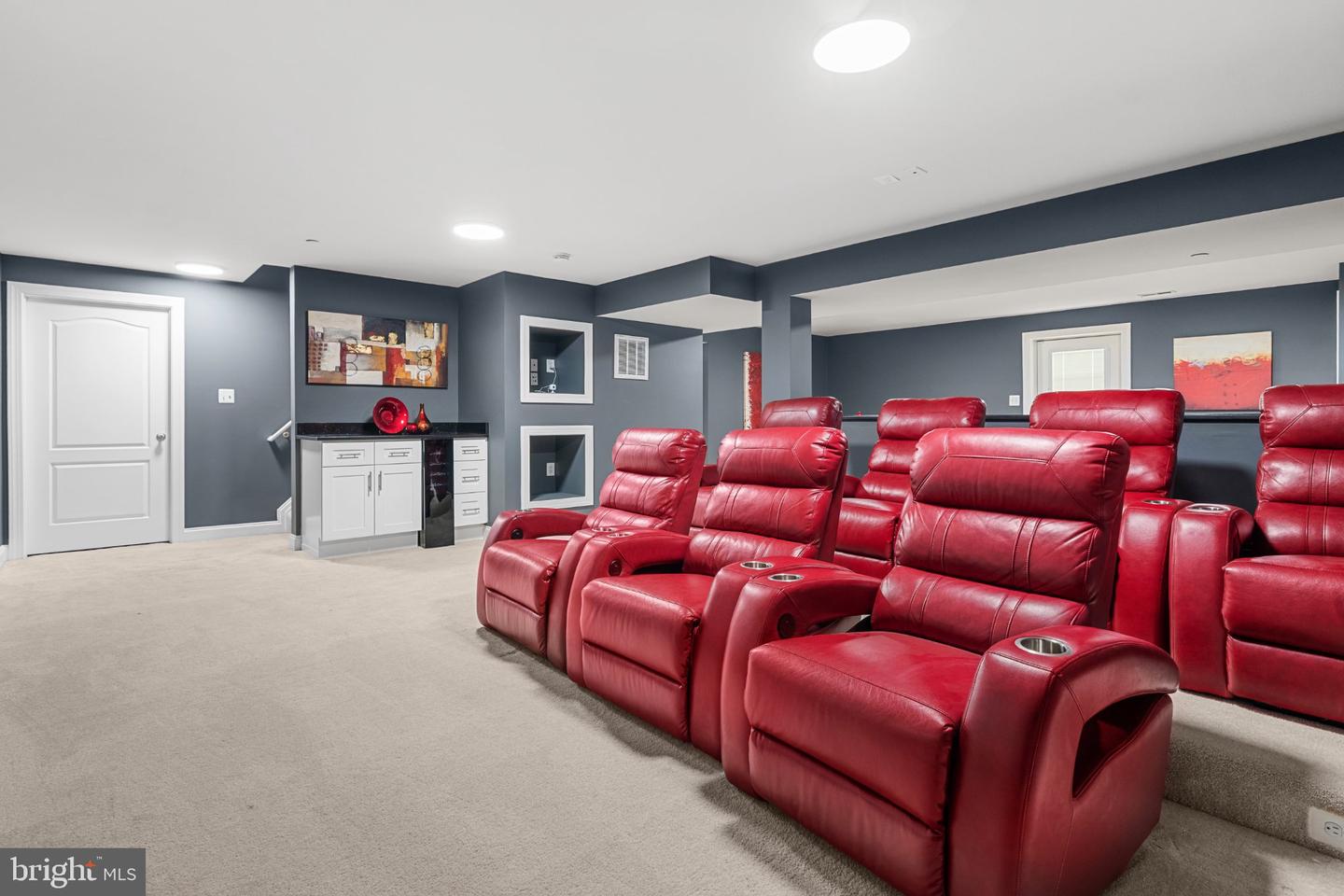 4554 Coachmans Path Court