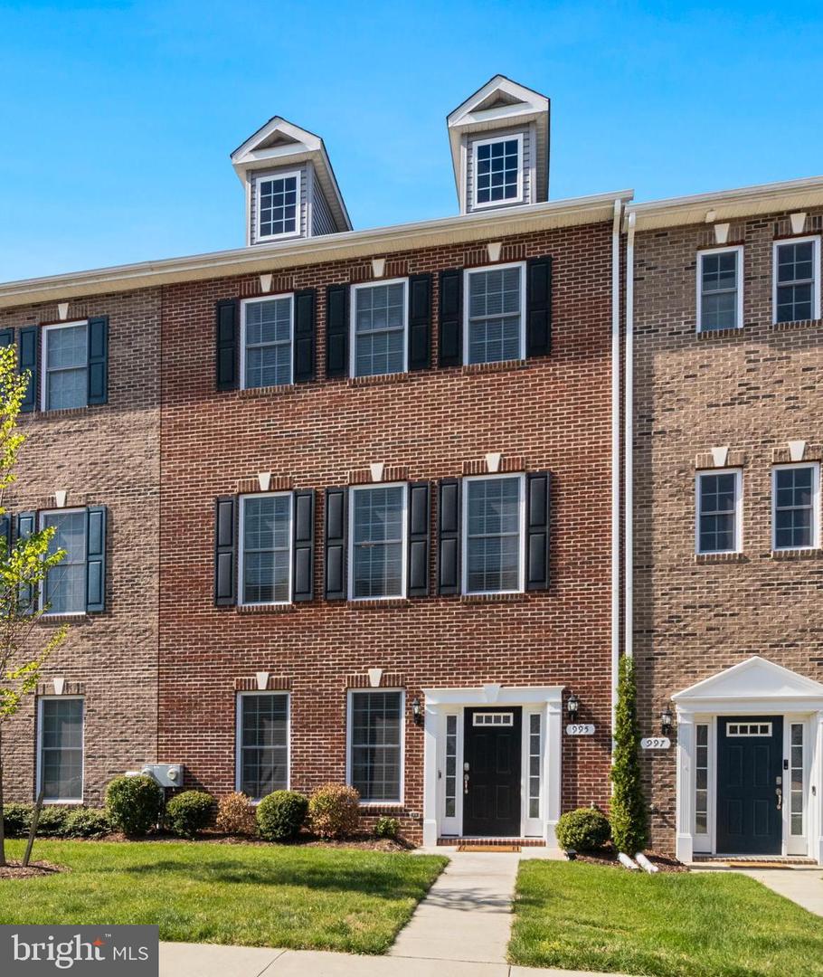 995 Rye Drive, La Plata